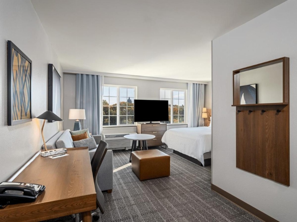 Staybridge Suites Rochester University Image 10