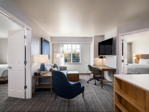 Staybridge Suites Rochester University image 6